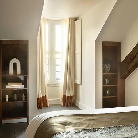 Palais Bourbon - 54 - 4p - Invalides Apartment *